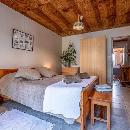 Svyntha By Interhome *